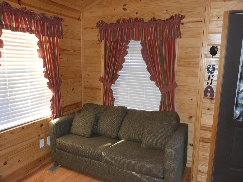 Oakzanita Springs Camping Resort Cabin 1 Descanso المظهر الخارجي الصورة